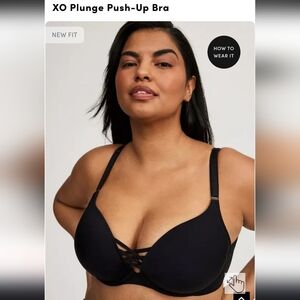 Torrid Black XO Plunge Push-Up Bra Size 40 DD Rich Black